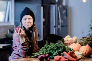 Véronique Bouchard, agronome, agricultrice, agriculture biologique, Cuisiner sans recettes, Écosociété, Ferme aux petits oignons, guide de résilience alimentaire, photographe professionnelle, portrait d'affaires, Laurentides, Mont-Tremblant, Québec
