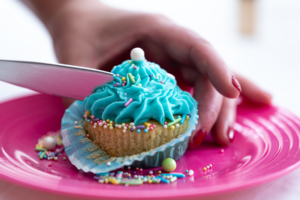 Artisane de bonheur sucré, cupcake, Sonia Carrier, photographie culinaire, pâtisserie, photographie commerciale, photographie culinaire, photographe professionnelle, photo commerciale, photo pour site web et réseaux sociaux, Isabelle Michaud photographe, Laurentides, Mont-Tremblant, Rive-Nord, Québec